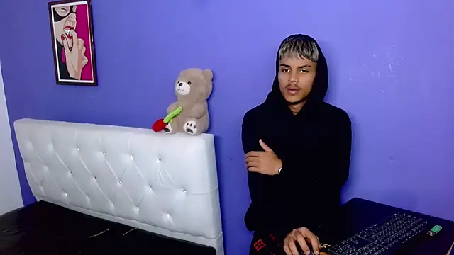Angel_foxc13 Webcam Show