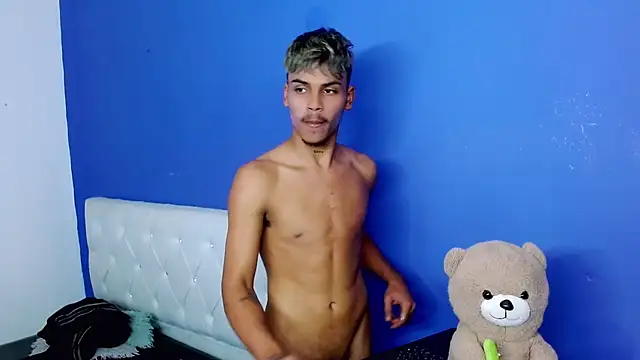 Angel_foxc13 Show in webcam