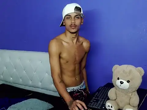 Angel_foxc13 Show in webcam