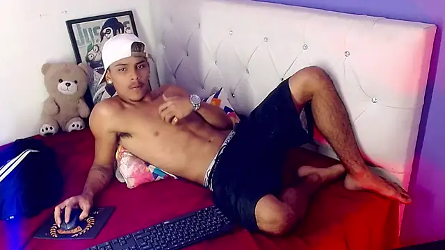 Pokazy przed kamerką – Angel_foxc13