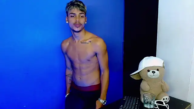 Angel_foxc13のウェブカメラショー