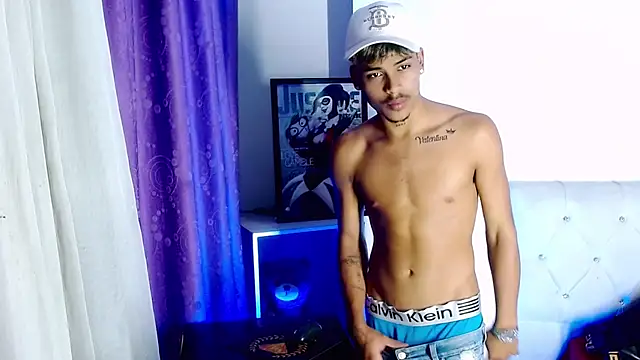 Angel_foxc13 ওয়েবক্যাম শো