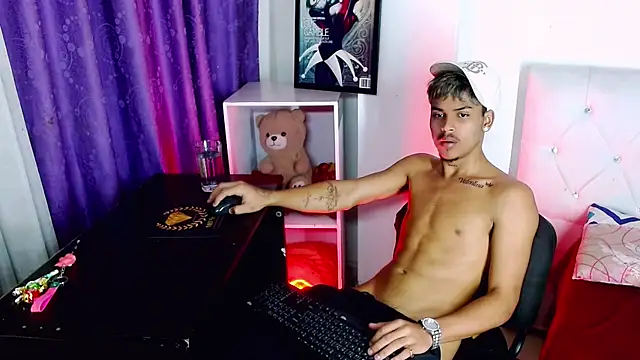 Angel_foxc13's Webcam Show