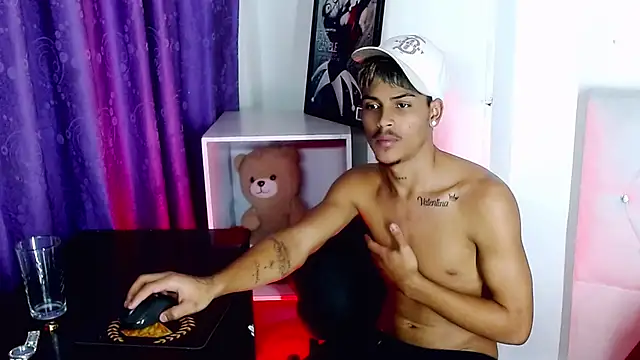 Angel_foxc13のウェブカメラショー