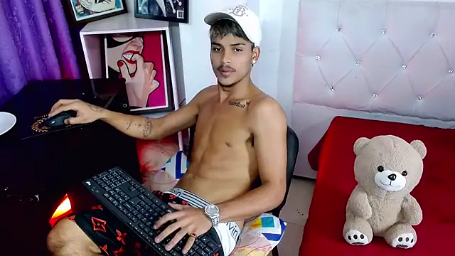 Angel_foxc13 Adlı Modelin Web Kamerası Şovu