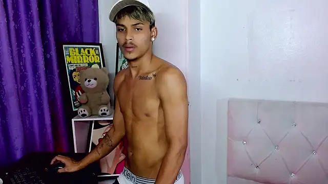 Angel_foxc13 Show in webcam