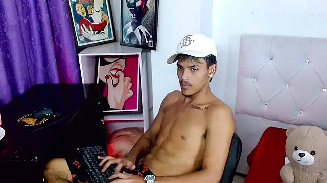 Pokazy przed kamerką – Angel_foxc13