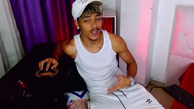 Show de Angel_foxc13 na webcam