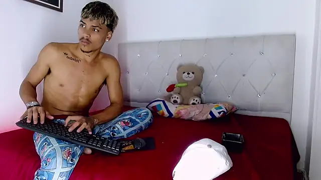 Angel_foxc13 网络视讯表演