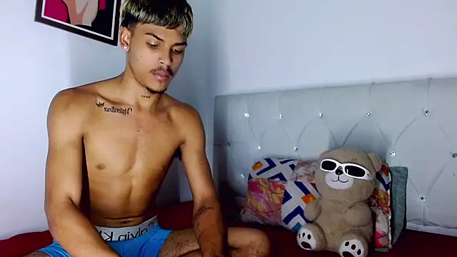 Angel_foxc13 Webcam show
