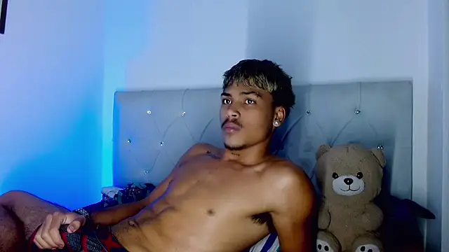 Angel_foxc13 Webcam Show