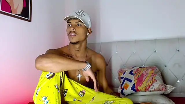 Angel_foxc13 Webcam Show