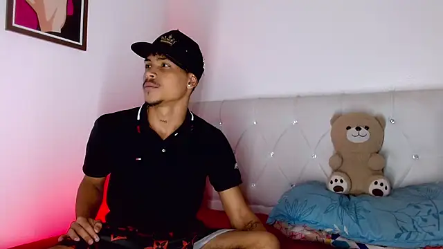 Show modela Angel_foxc13 na web-kameri