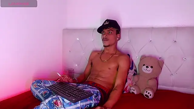 Angel_foxc13 Show Webcam