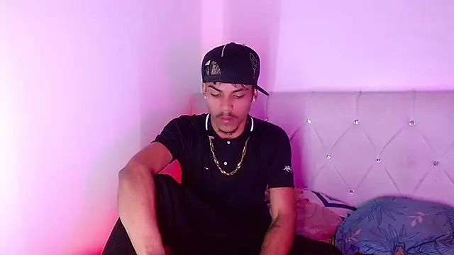 Angel_foxc13 Adlı Modelin Web Kamerası Şovu