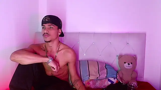 Angel_foxc13 Webcam show