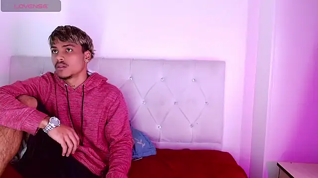 Angel_foxc13 在線直播表演
