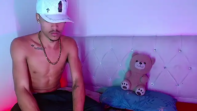 Angel_foxc13 Adlı Modelin Web Kamerası Şovu