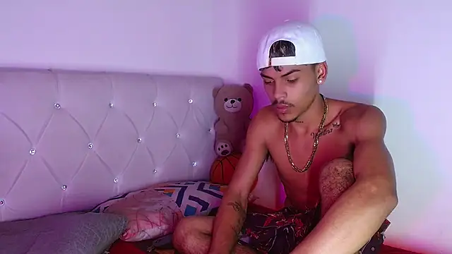 Angel_foxc13 Adlı Modelin Web Kamerası Şovu