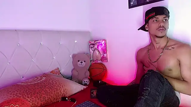 Angel_foxc13 Adlı Modelin Web Kamerası Şovu