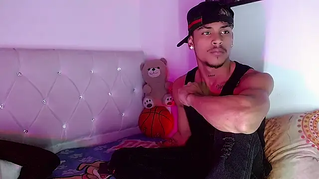 Angel_foxc13 Adlı Modelin Web Kamerası Şovu