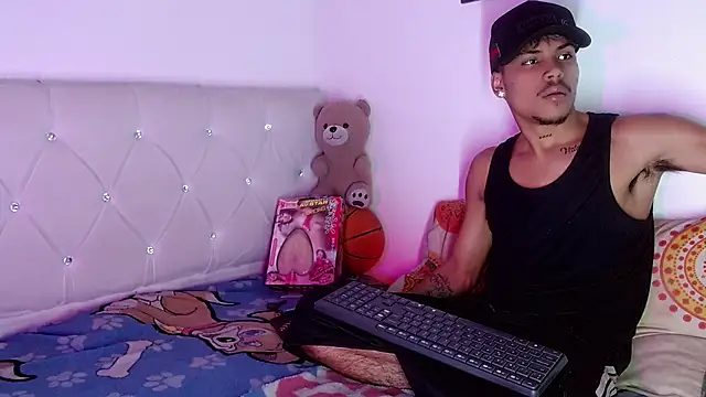 Angel_foxc13 Adlı Modelin Web Kamerası Şovu