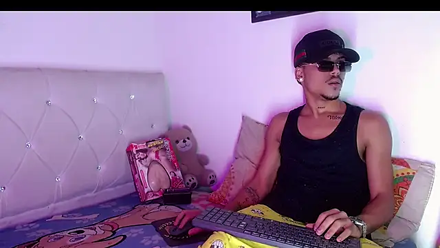 Angel_foxc13 Webcam show