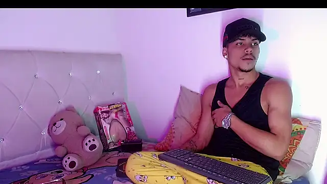Angel_foxc13 Adlı Modelin Web Kamerası Şovu
