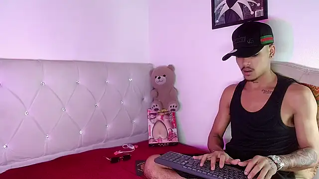 Angel_foxc13 Adlı Modelin Web Kamerası Şovu