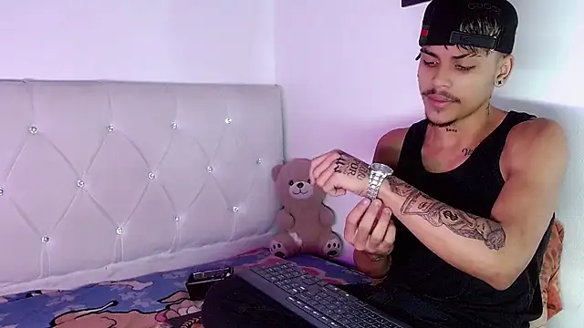 Pokazy przed kamerką – Angel_foxc13