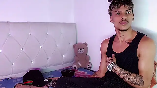Show modela Angel_foxc13 na web-kameri
