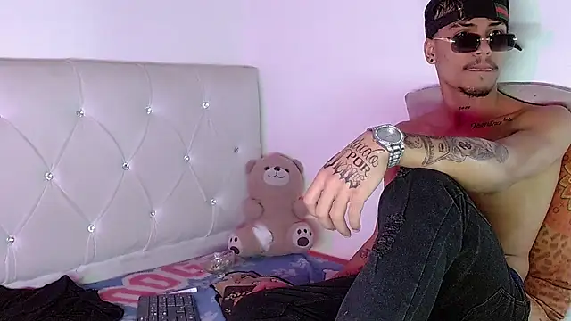 Show de Angel_foxc13 na webcam