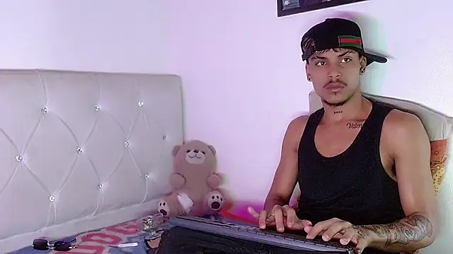 Show de Angel_foxc13 na webcam