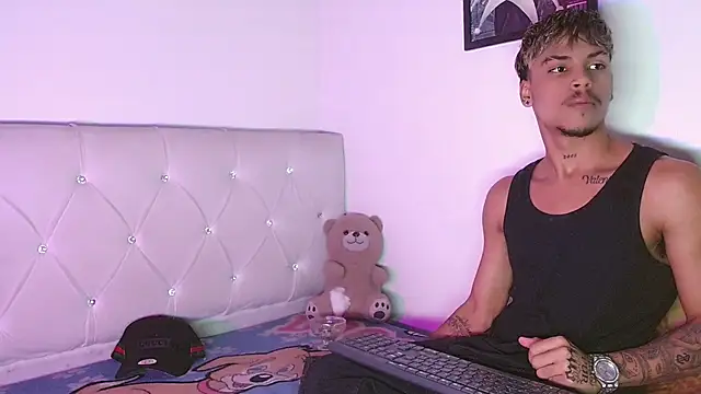 Angel_foxc13 Adlı Modelin Web Kamerası Şovu