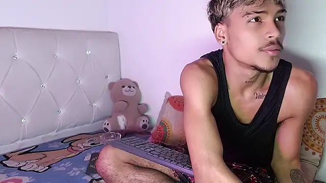Angel_foxc13のウェブカメラショー