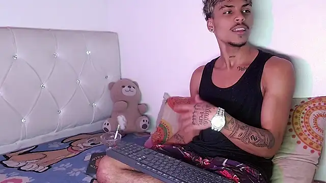 Angel_foxc13のウェブカメラショー