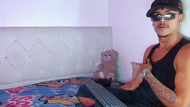 Angel_foxc13 Adlı Modelin Web Kamerası Şovu