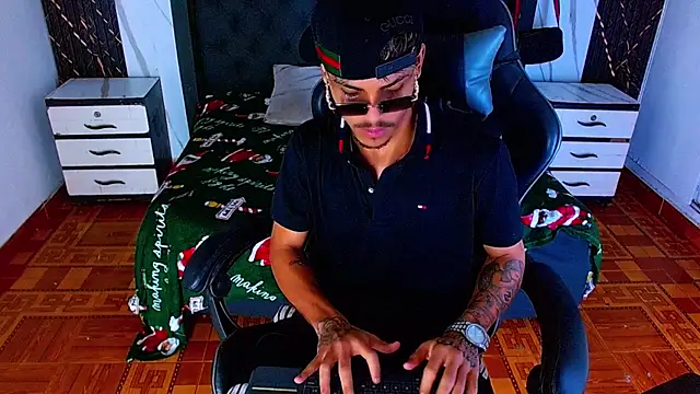 Angel_foxc13 Show in webcam
