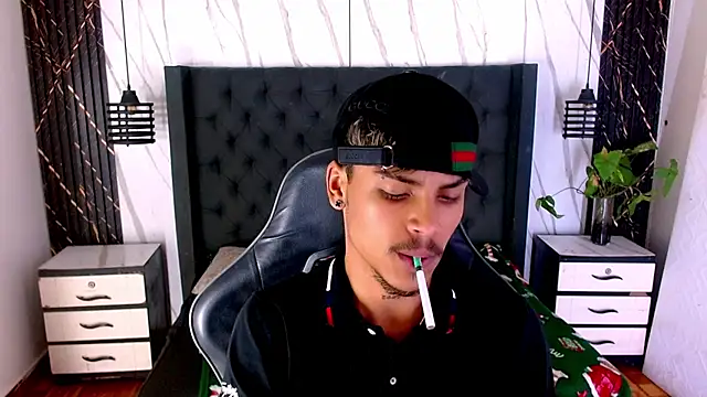 Angel_foxc13 Pertunjukan Webcam
