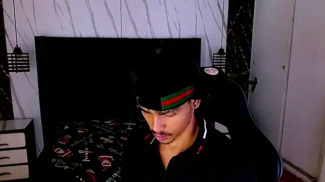 Angel_foxc13のウェブカメラショー