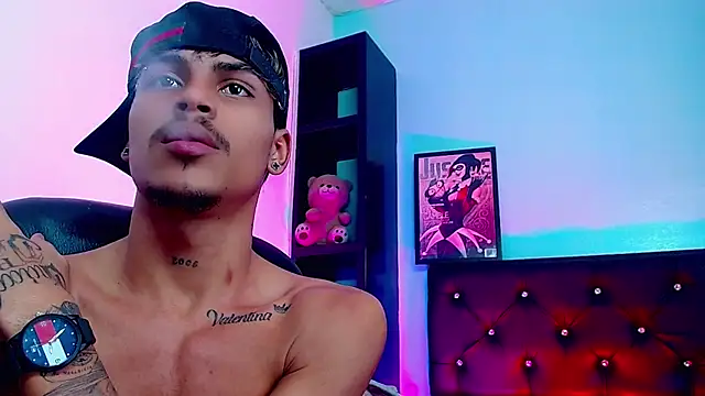 Show de Angel_foxc13 na webcam