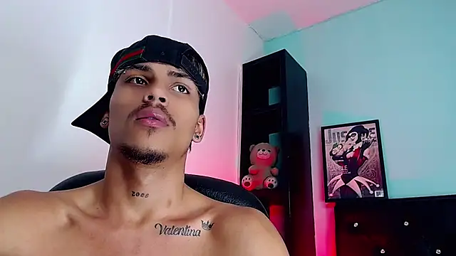 Angel_foxc13 Adlı Modelin Web Kamerası Şovu