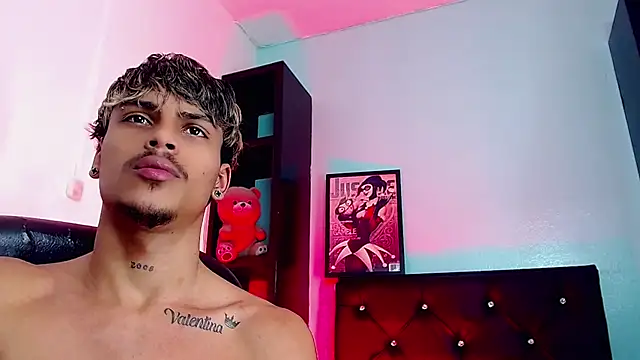 Angel_foxc13 Adlı Modelin Web Kamerası Şovu