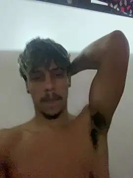 Angel_foxc13: διαδικτυακό σόου στην κάμερα