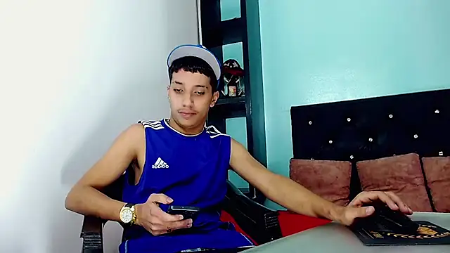 jl_brayan12 Adlı Modelin Web Kamerası Şovu