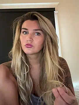 thebeachyblonde webcam show