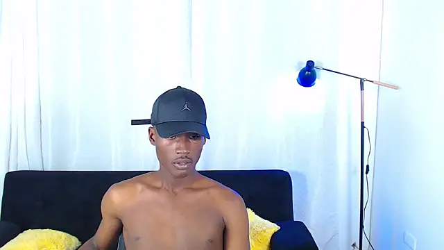 alexaandro18 – webcam-show