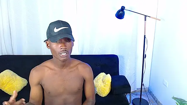alexaandro18 – webcam-show
