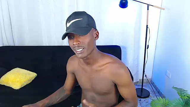 alexaandro18 webcam show