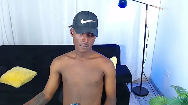 alexaandro18 – webcam-show